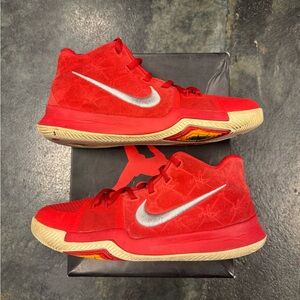 Nike Kyrie Gym Red